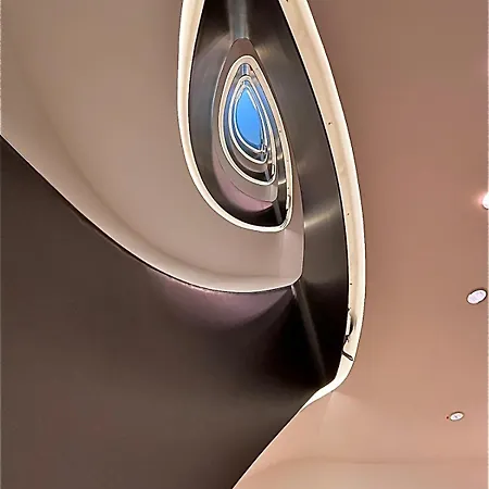 Marienplatz Design - Historic Center * Munich